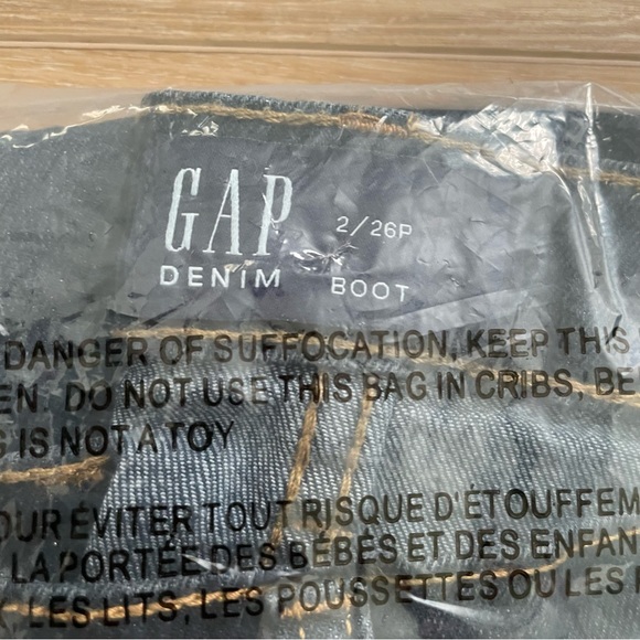 Gap Petite Mid Rise Bootcut Jeans With Washwell 2/26P - Picture 3 of 7